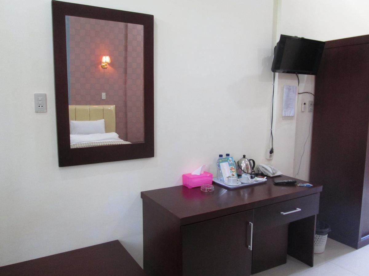 Permata Land Hotel & Resort Rantauprapat Room photo