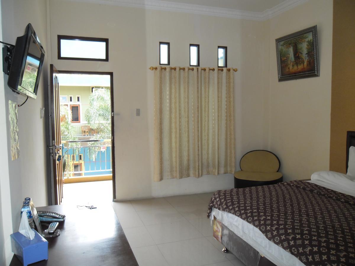 Permata Land Hotel & Resort Rantauprapat Room photo