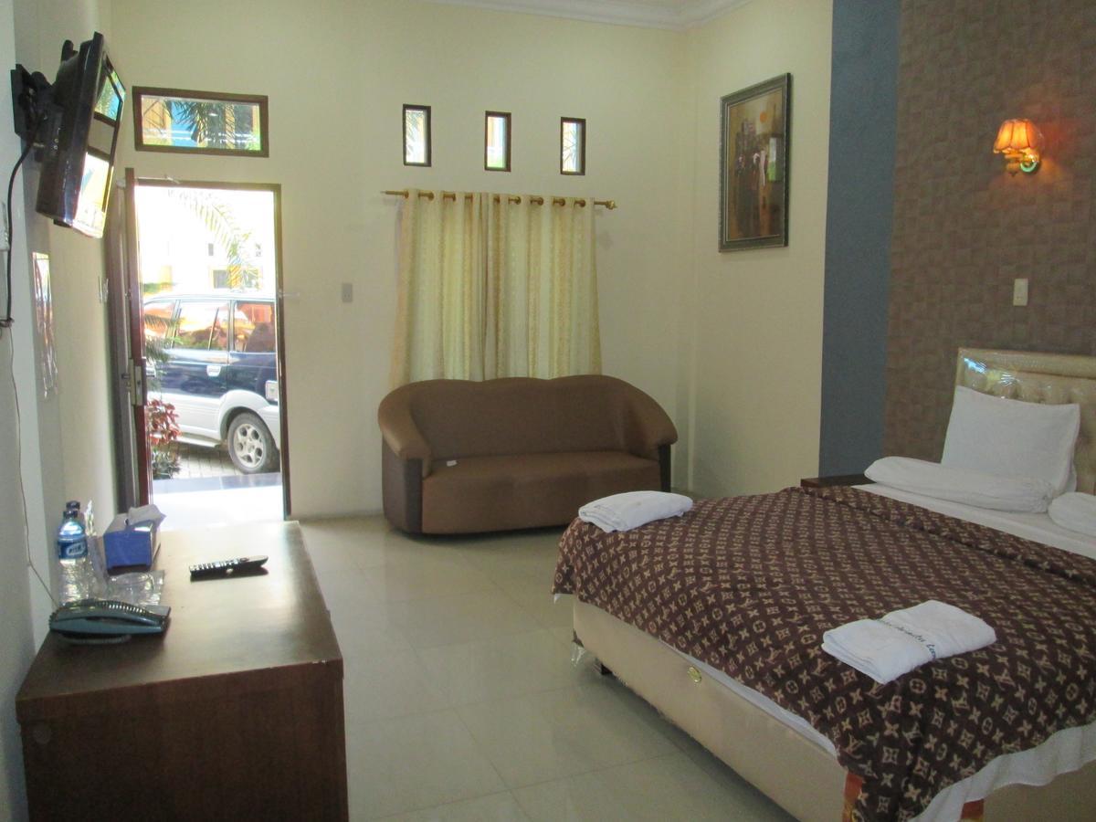 Permata Land Hotel & Resort Rantauprapat Room photo