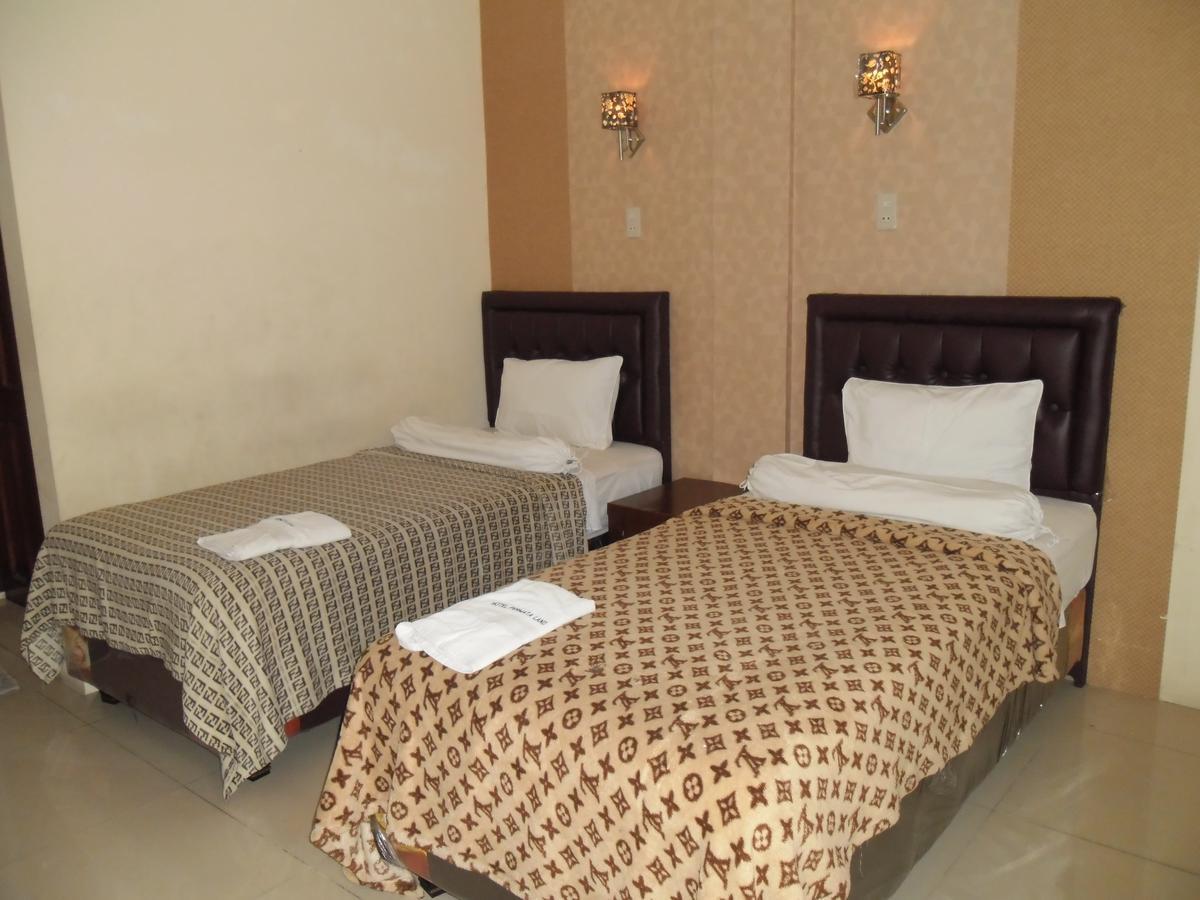 Permata Land Hotel & Resort Rantauprapat Room photo