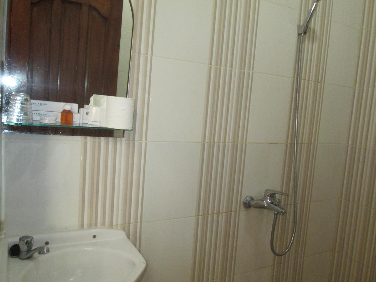 Permata Land Hotel & Resort Rantauprapat Room photo