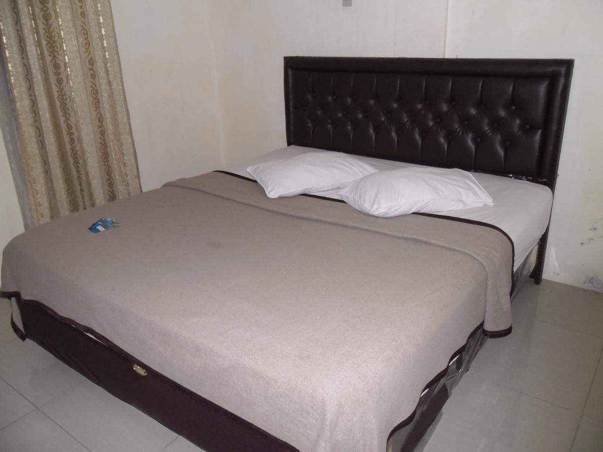 Permata Land Hotel & Resort Rantauprapat Room photo